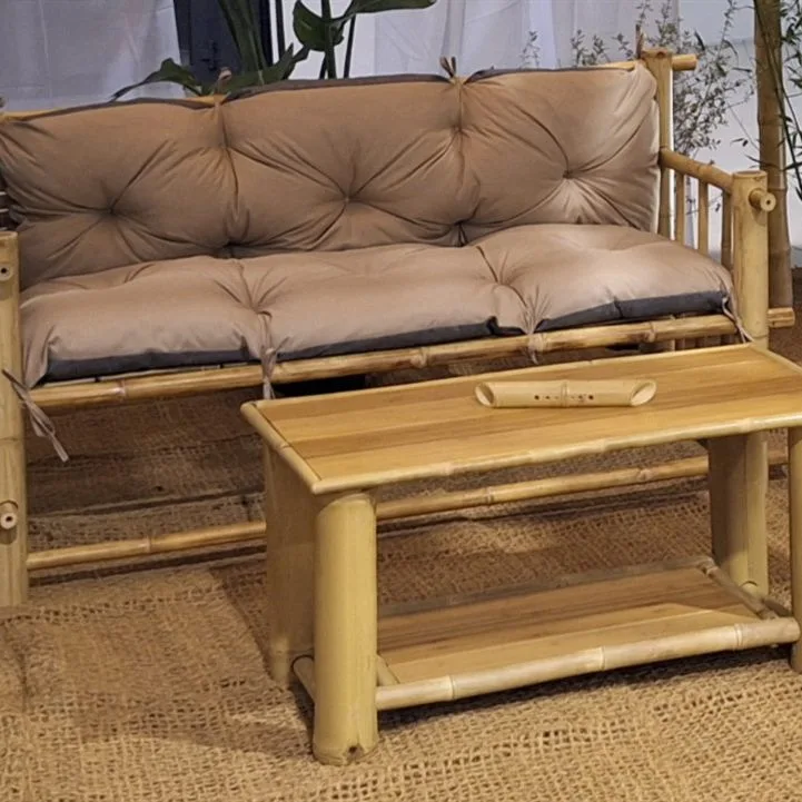Banquette et table basse en bambou